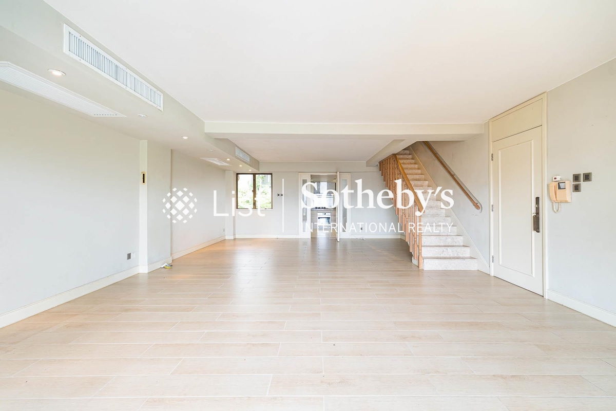 Goodview Garden 豐景台 | Living and Dining Room