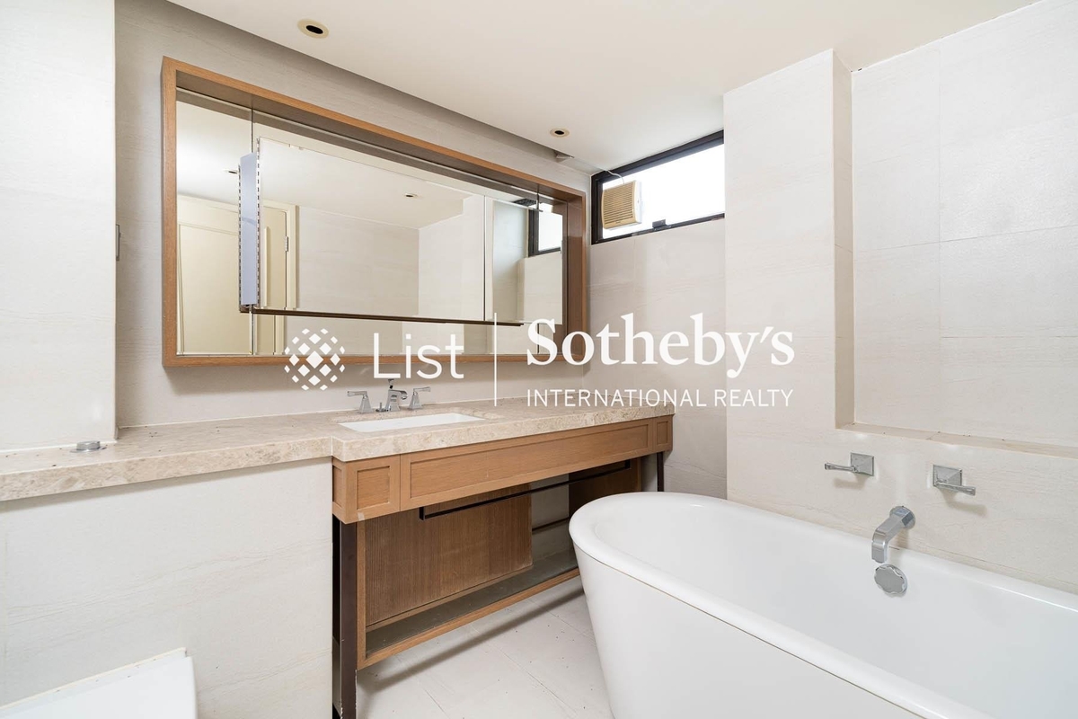 Goodview Garden 豐景台 | Master Bathroom