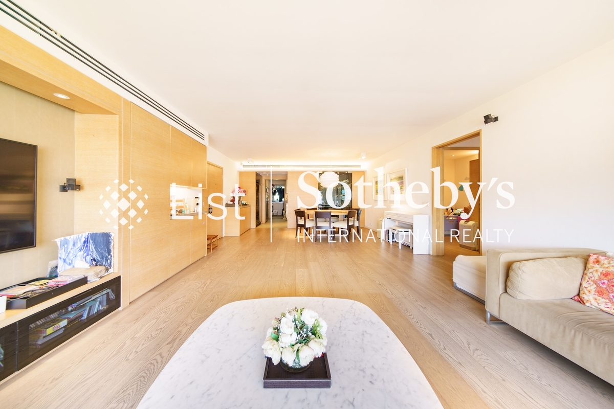 Craigmount 紀園 | Living and Dining Room