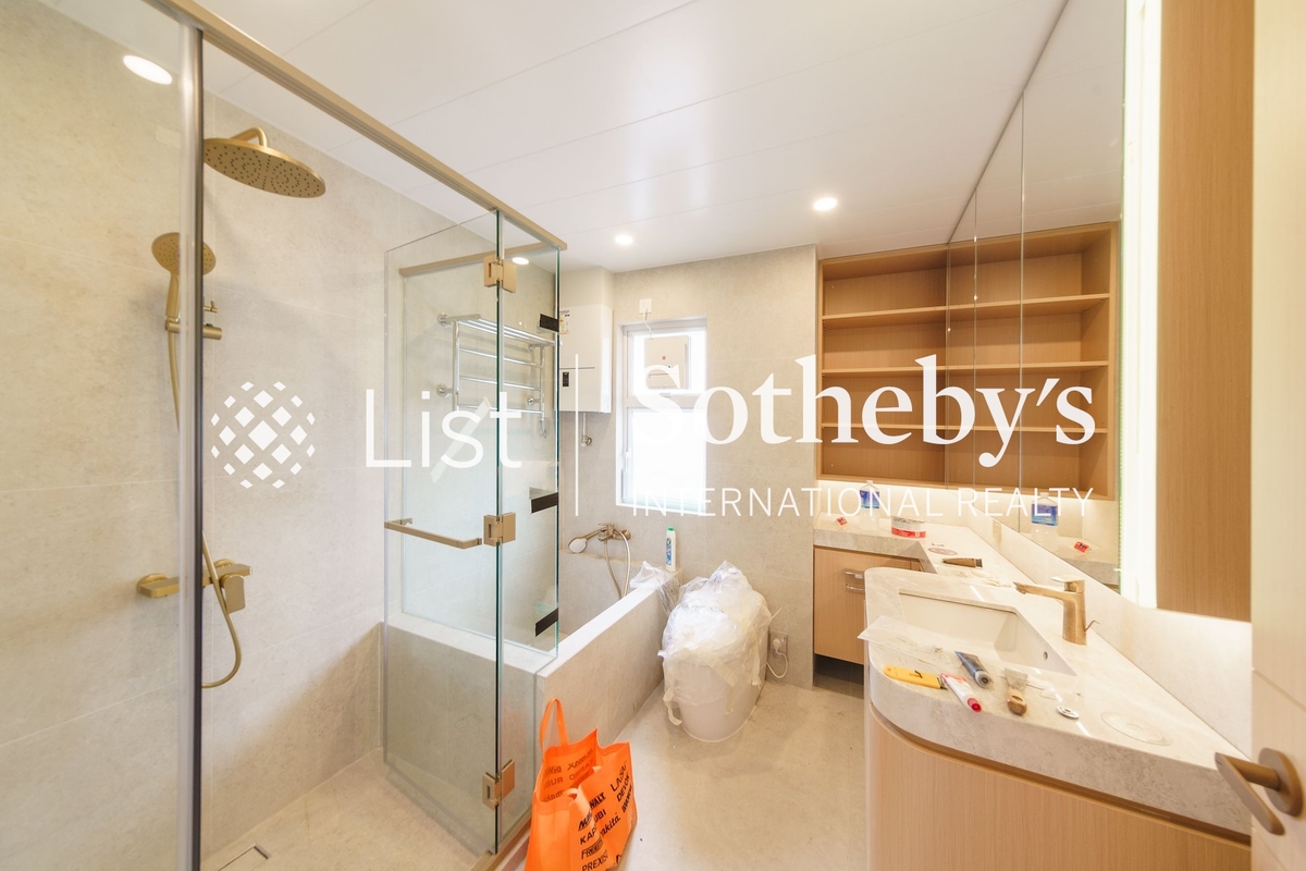 Craigmount 紀園 | Master Bathroom