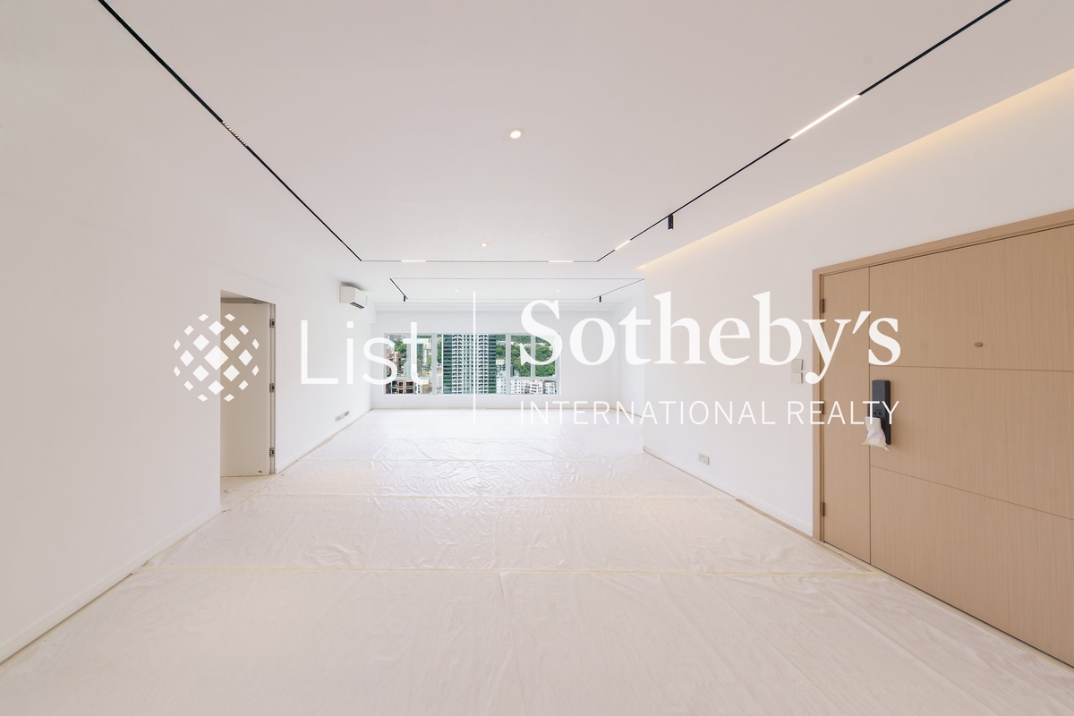 Craigmount 紀園 | Living and Dining Room