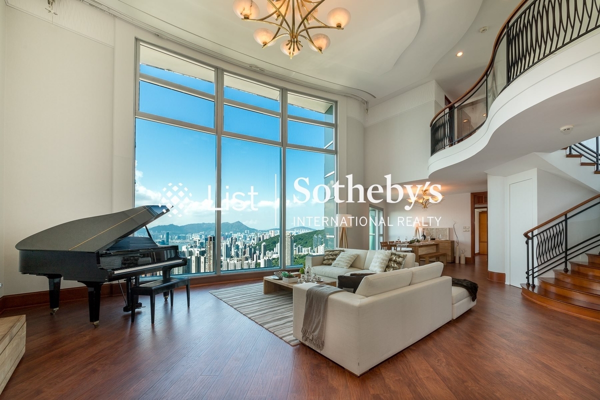 The Summit 御峰 | Living Room