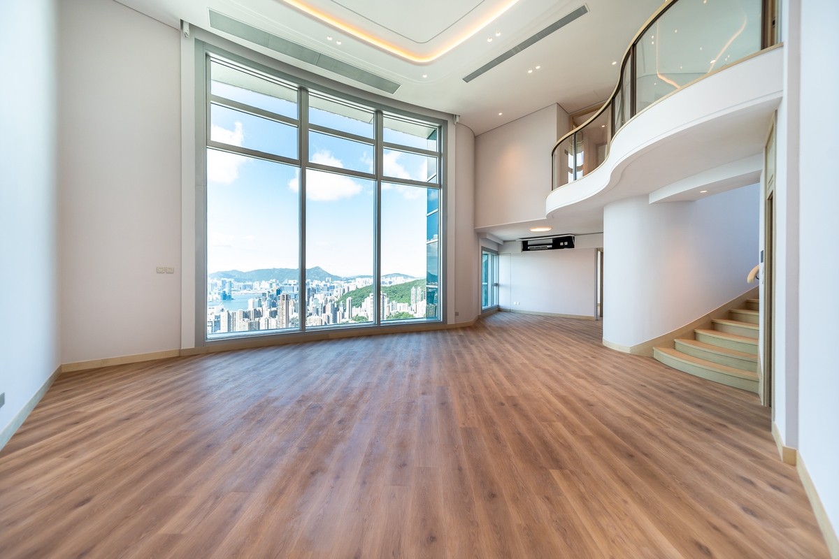The Summit 御峰 | Living and Dining Room