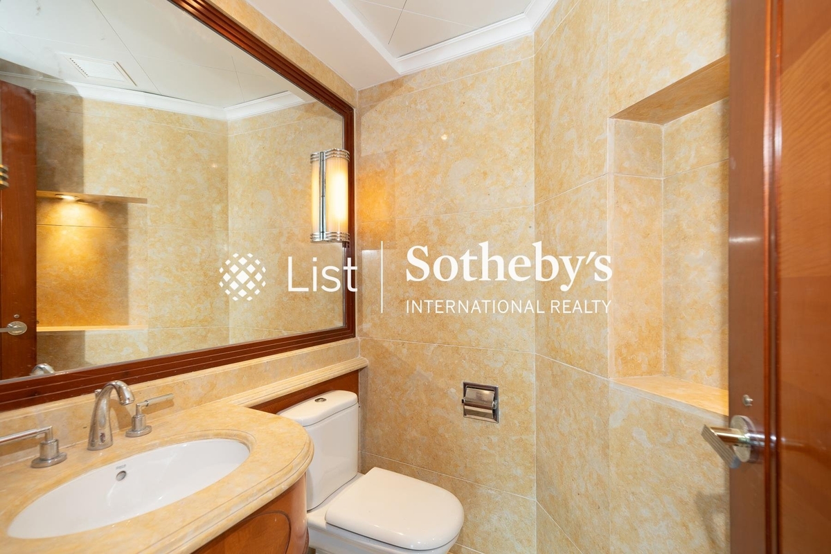 The Summit 御峰 | Guest Powder Room