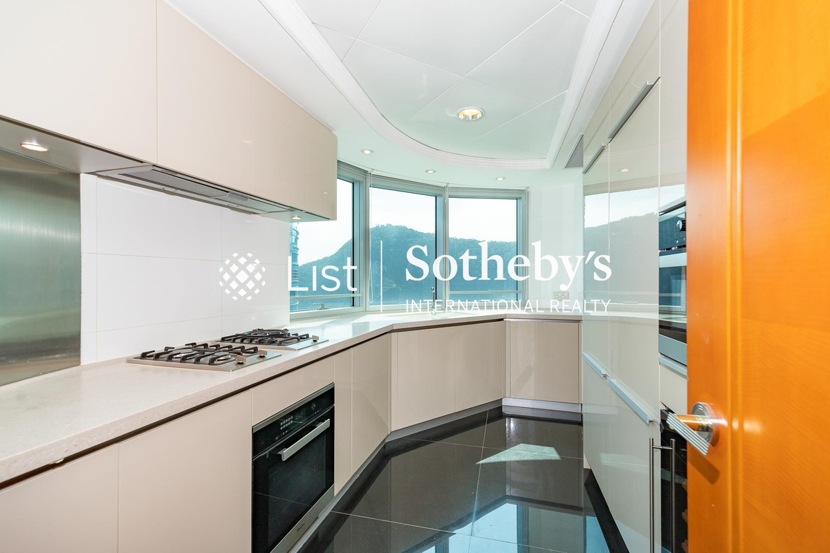 The Summit 御峰 | Kitchen