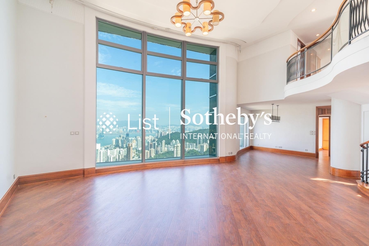 The Summit 御峰 | Living and Dining Room