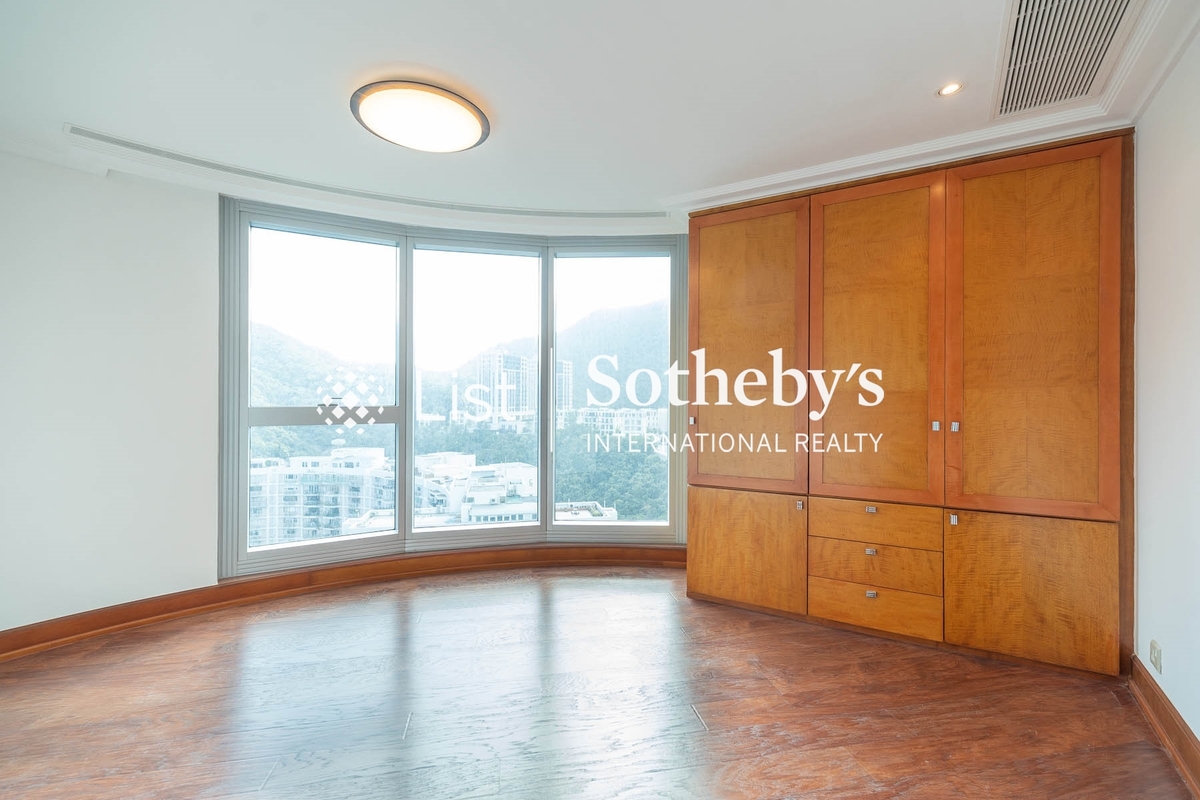 The Summit 御峰 | Fourth Bedroom