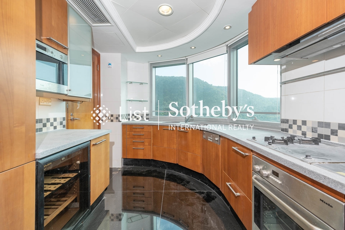 The Summit 御峰 | Kitchen