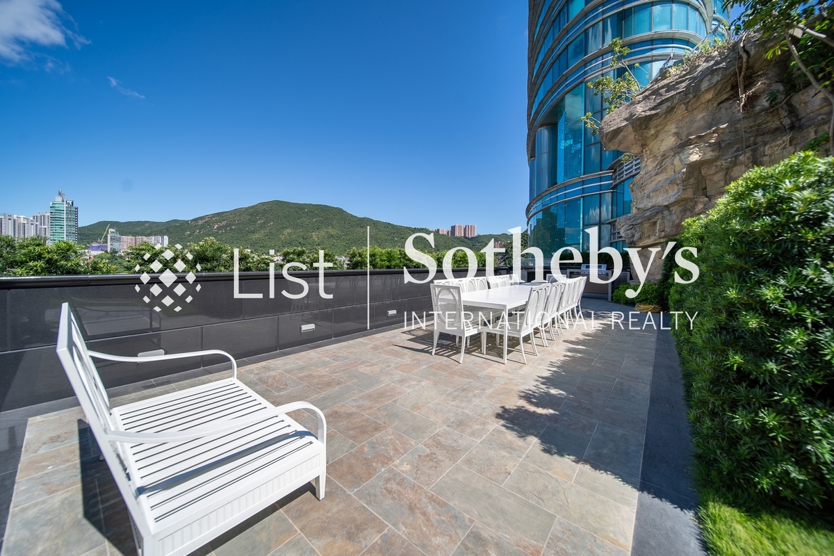 The Summit 御峰 | Communal Barbecue Area