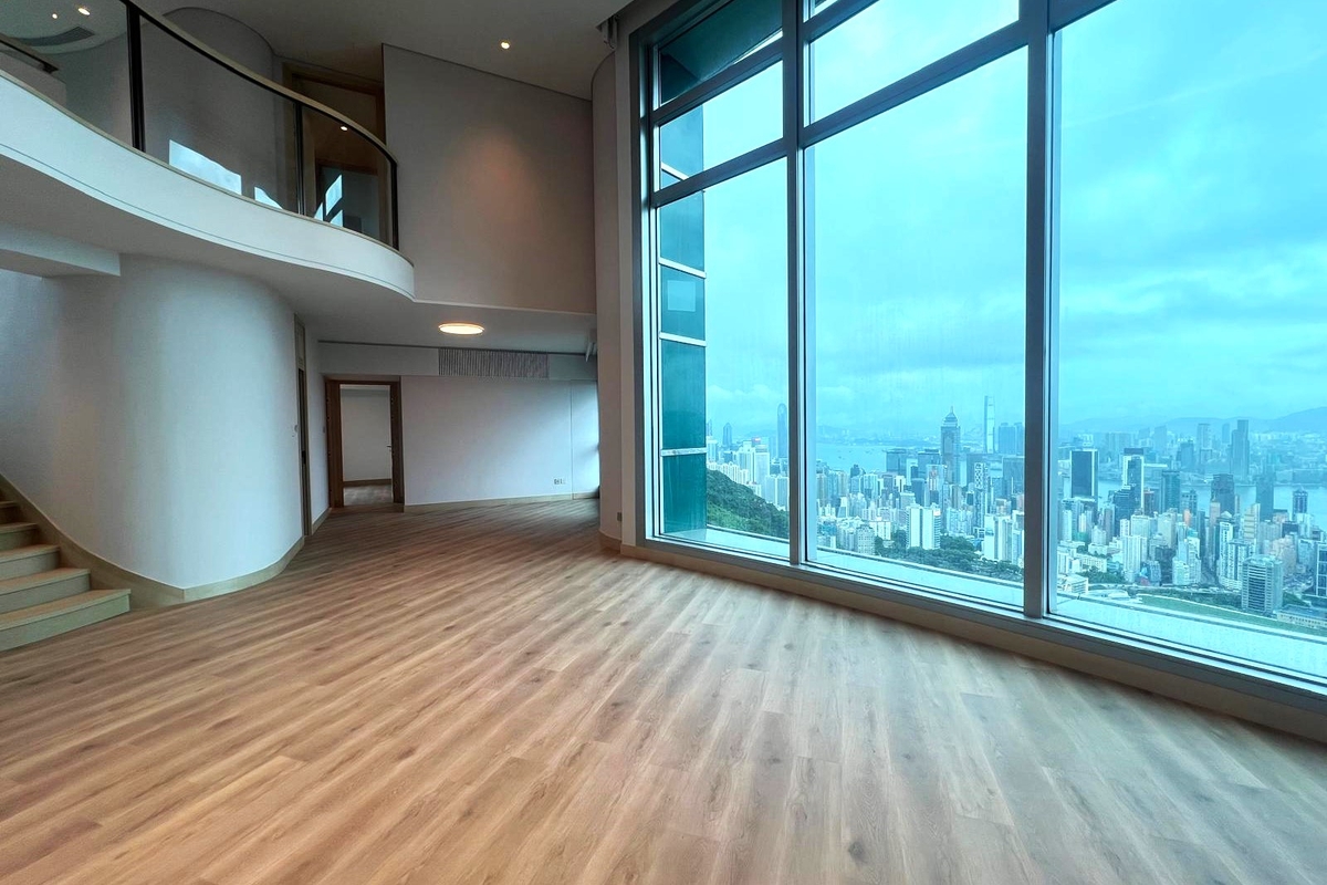 The Summit 御峰 | Living and Dining Room