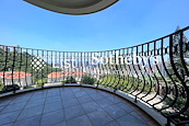 Victoria Heights 威利阁 | Balcony off Living Room