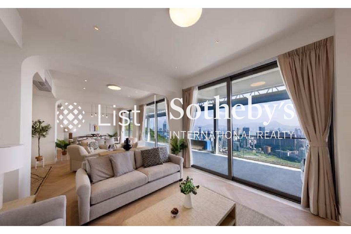 Raceview Mansion 眺馬閣 | Living and Dining Room