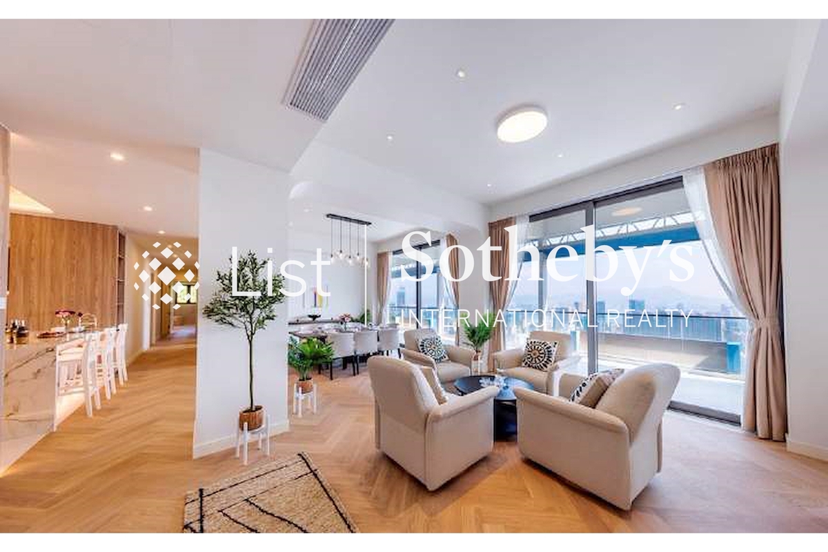 Raceview Mansion 眺馬閣 | Living and Dining Room