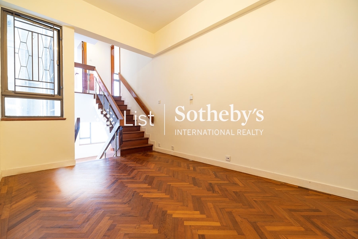 Taipan Court 大鵬閣 | Internal Staircase