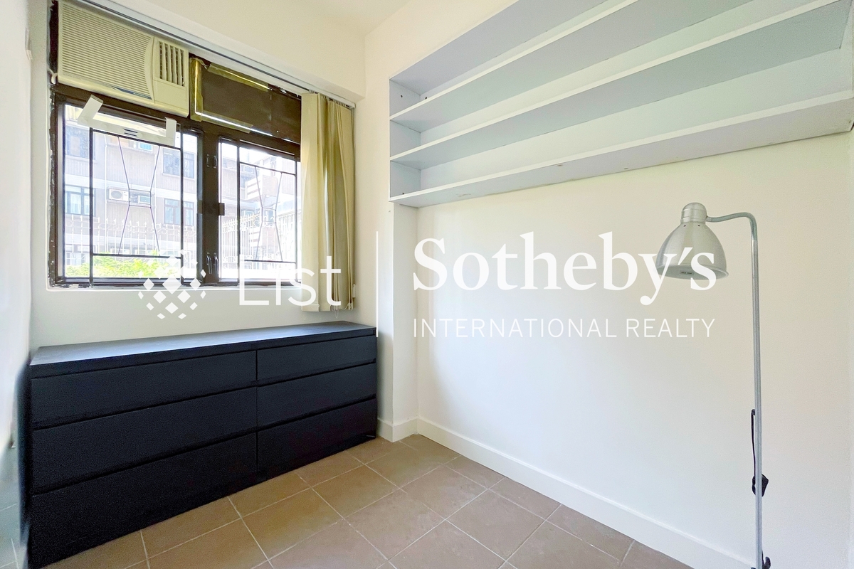 Billion Terrace 千葉居 | Study Room