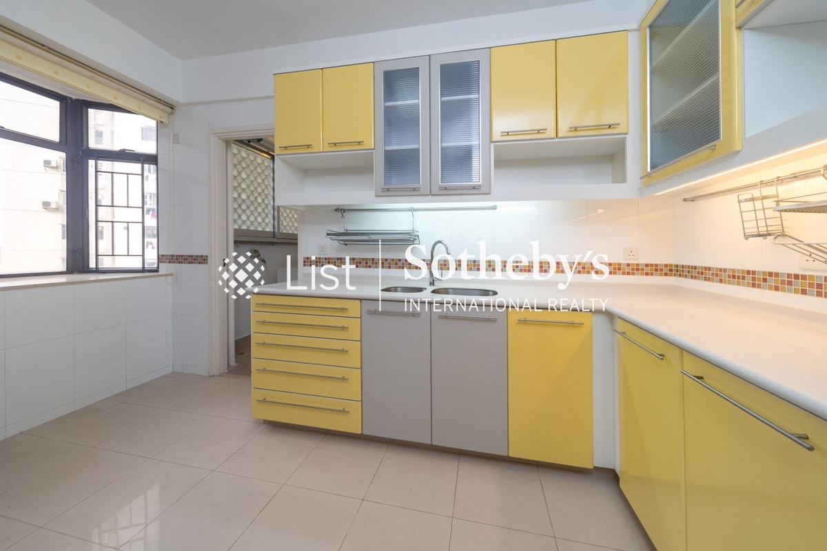 Elm Tree Towers 愉富大廈 | Kitchen