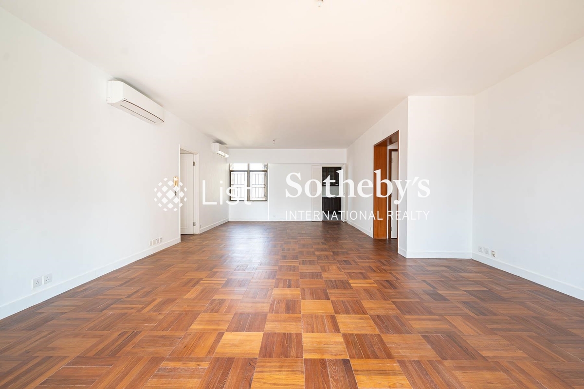 Elm Tree Towers 愉富大廈 | Living and Dining Room