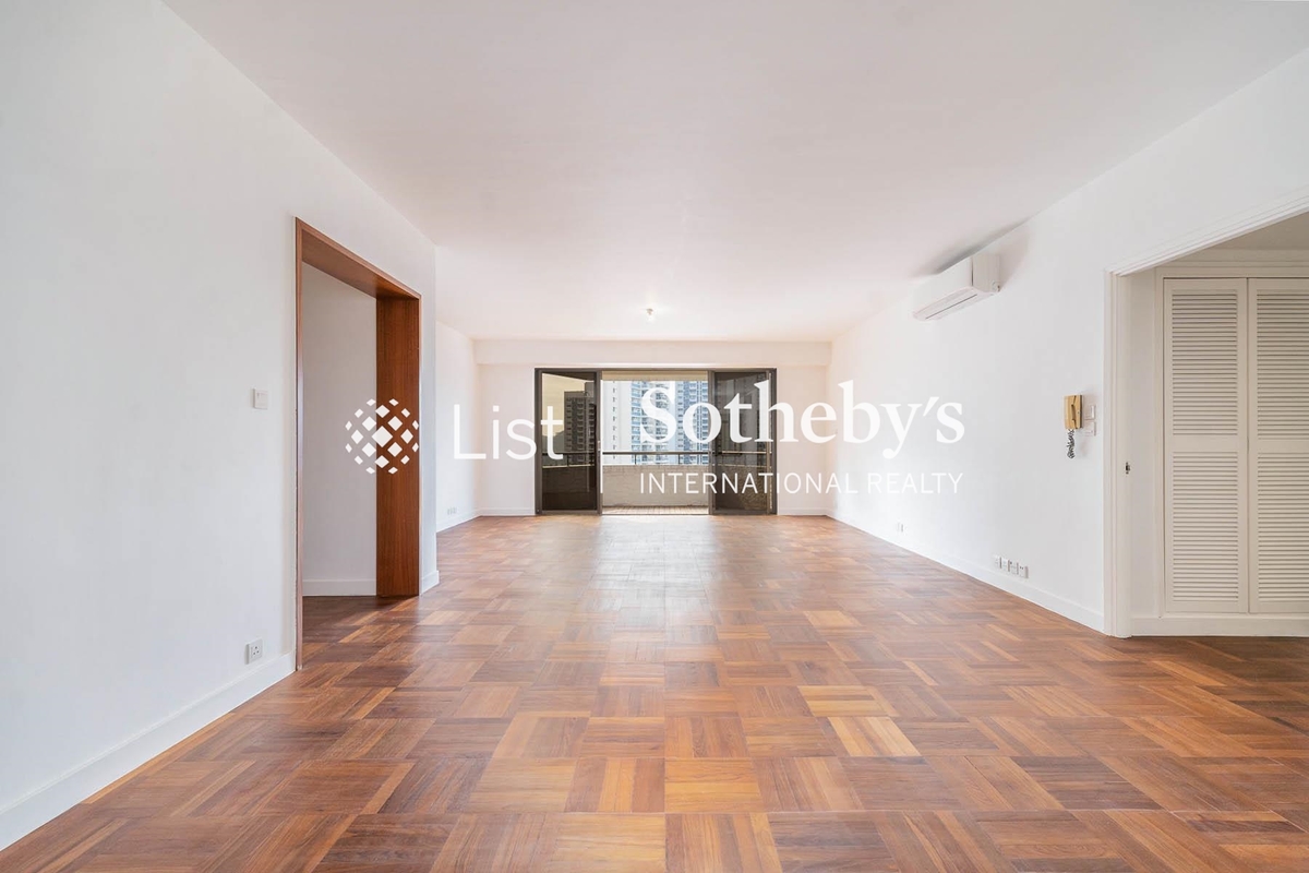 Elm Tree Towers 愉富大廈 | Living and Dining Room