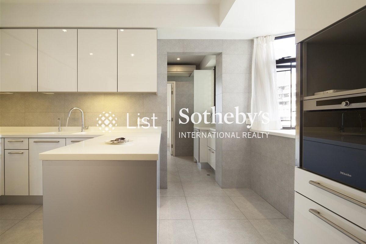 Elm Tree Towers 愉富大廈 | Kitchen