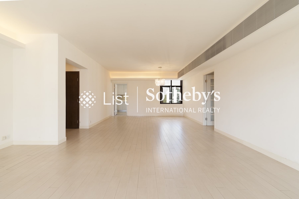 Elm Tree Towers 愉富大廈 | Living and Dining Room