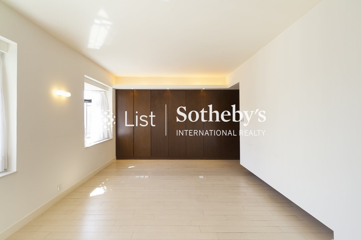 Elm Tree Towers 愉富大廈 | Master Bedroom