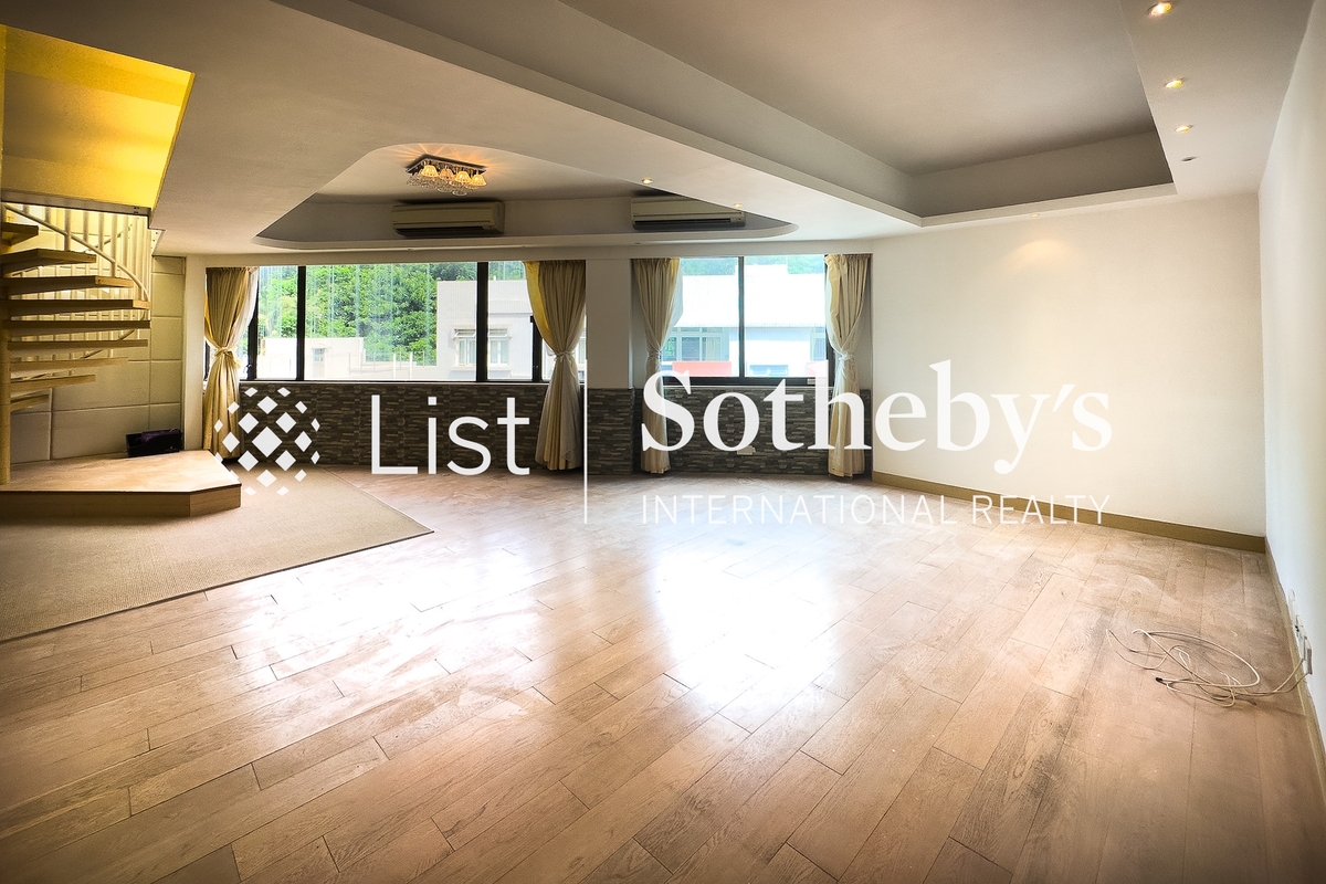 Sunrise Court 金辉园 | Living and Dining Room