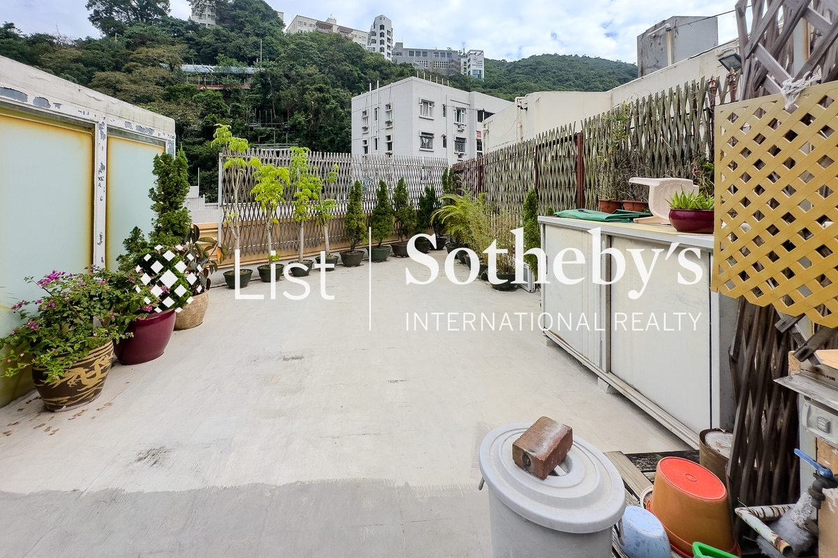 Sunrise Court 金辉园 | Private Roof Terrace