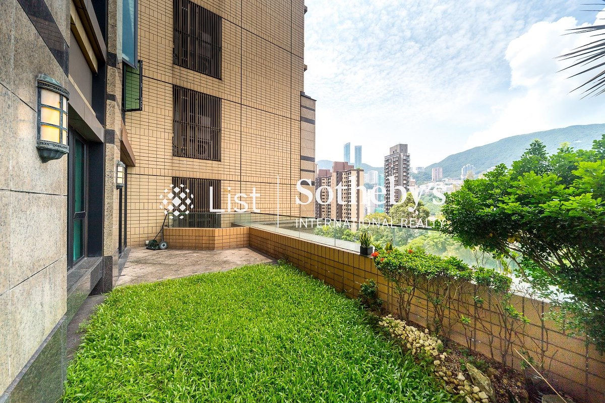 The Leighton Hill 礼顿山 | Private Terrace off Living and Dining Room