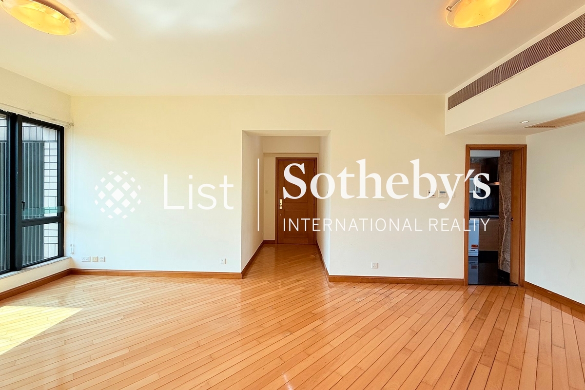 The Leighton Hill 禮頓山 | Living and Dining Room