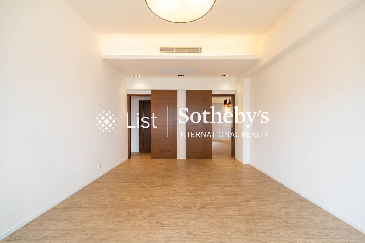 Grenville House 嘉慧園 | Third En-suite Bedroom