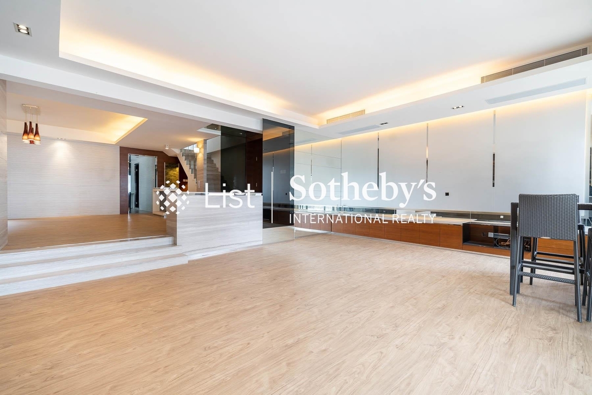 Grenville House 嘉慧園 | Living Room