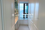 The Leighton Hill 禮頓山 | Walk-in Closet in Master Bedroom