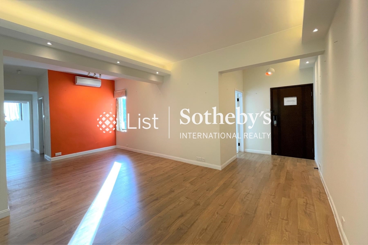 Skyline Mansion 年豐園 | Living and Dining Room