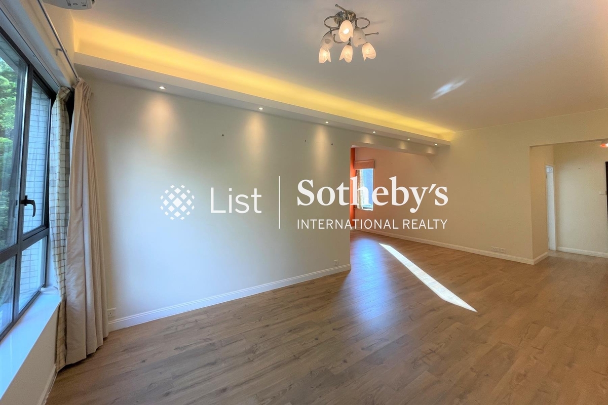 Skyline Mansion 年豐園 | Living and Dining Room