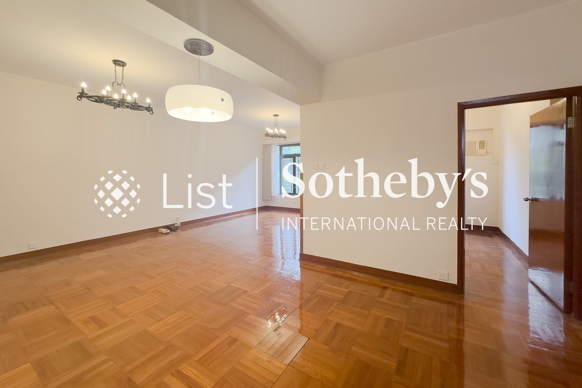 Skyline Mansion 年豐園 | View from Living and Dining Room