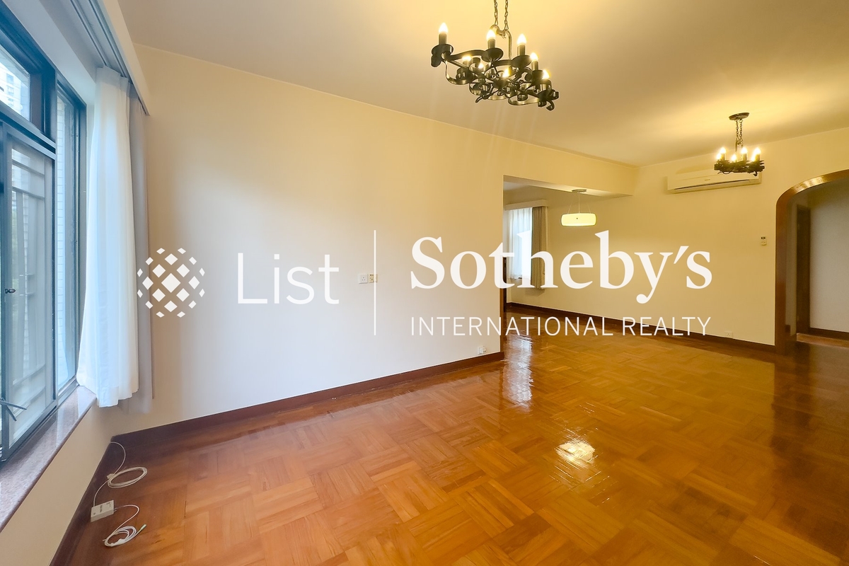 Skyline Mansion 年豐園 | Living and Dining Room