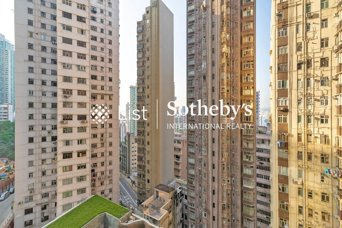 Arezzo 瀚然 | View from Living and Dining Room