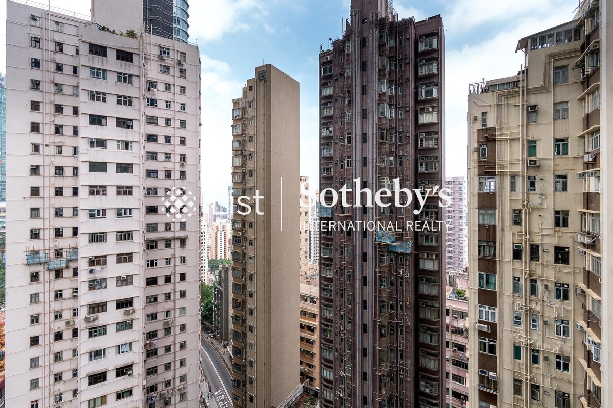 Arezzo 瀚然 | View from Living and Dining Room