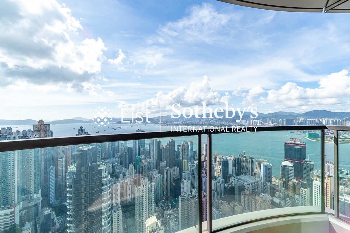 Arezzo 瀚然 | Balcony off Living and Dining Room