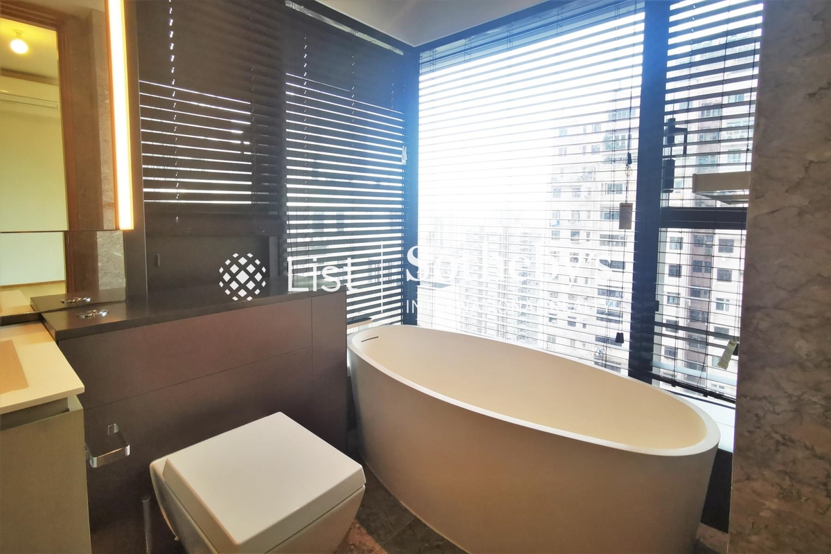 Alassio 殷然 | Master Bathroom