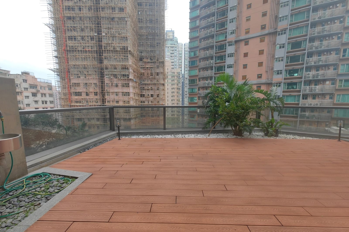 Alassio 殷然 | Balcony off Living and Dining Room