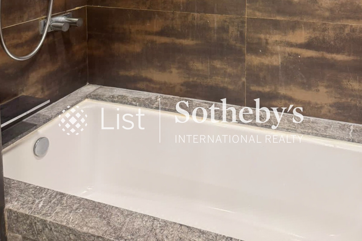 Alassio 殷然 | Guest Bathroom