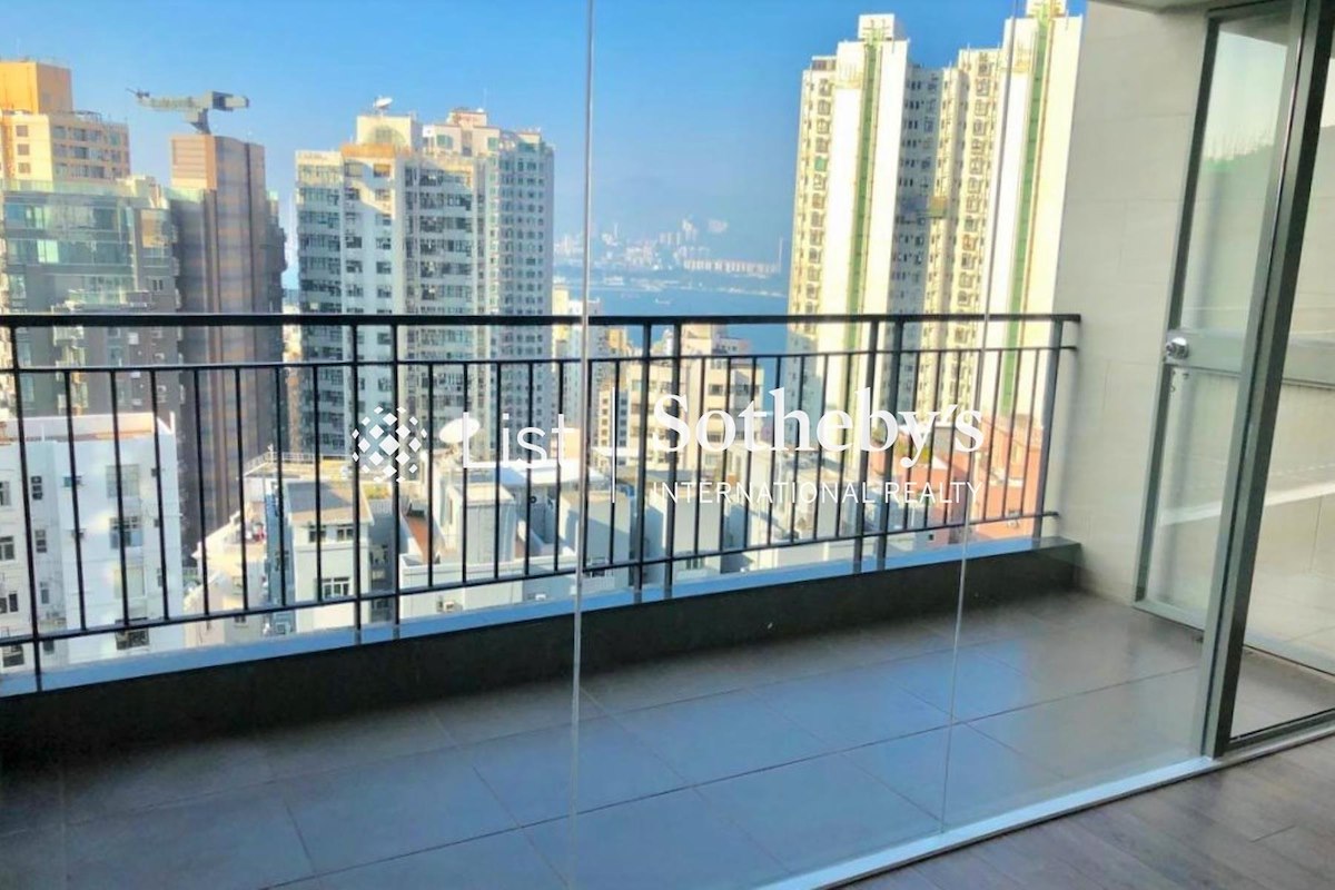 Skyline Mansion 年丰园 | Balcony off Living and Dining Room