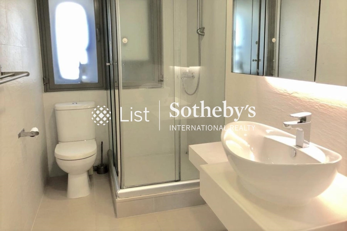 Skyline Mansion 年豐園 | Master Bathroom