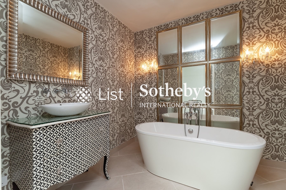 Skyline Mansion 年豐園 | Master Bathroom