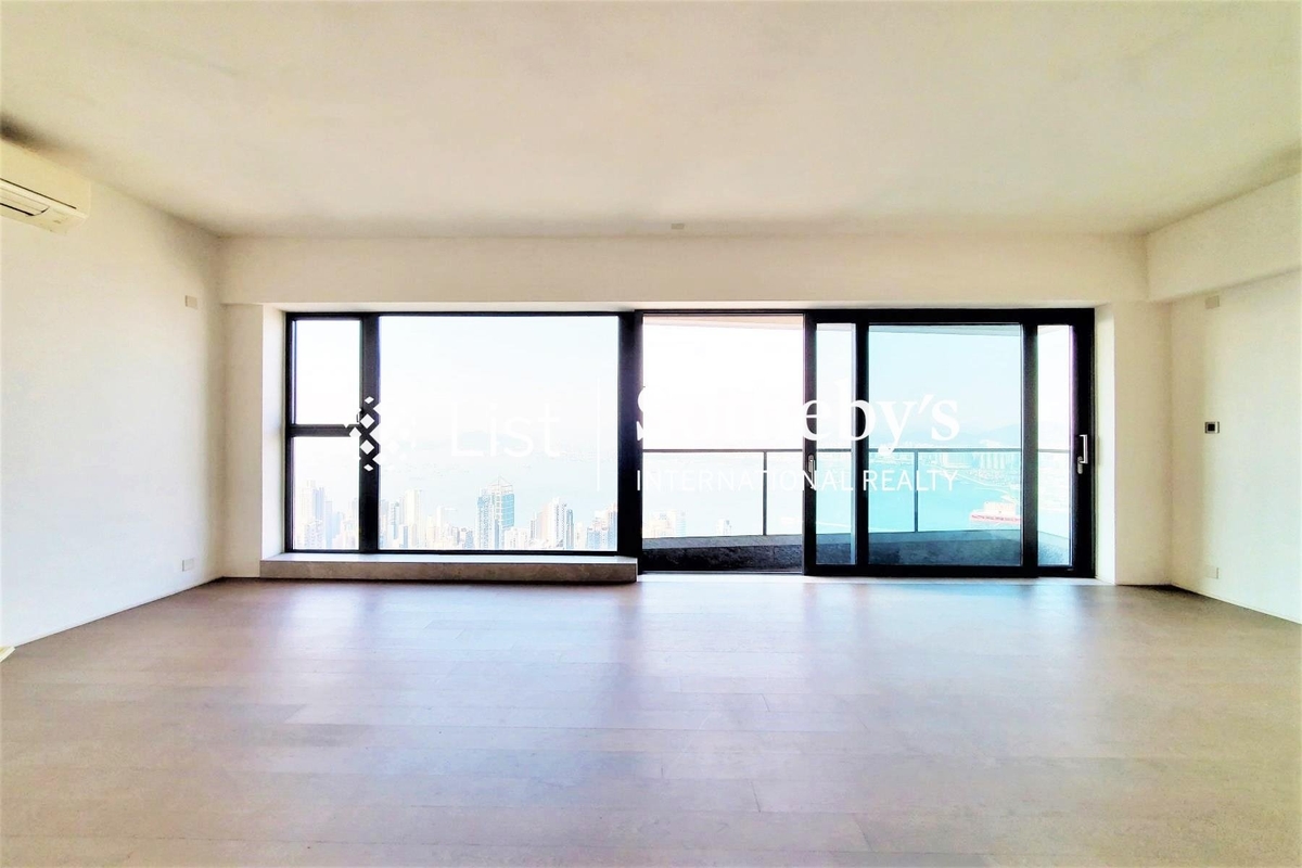 Azura 蔚然 | Living and Dining Room