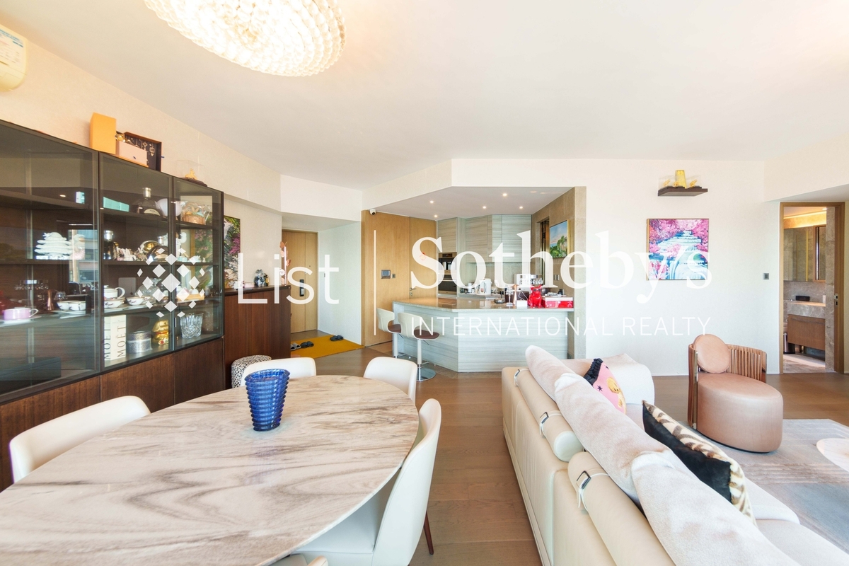 Azura 蔚然 | Living and Dining Room