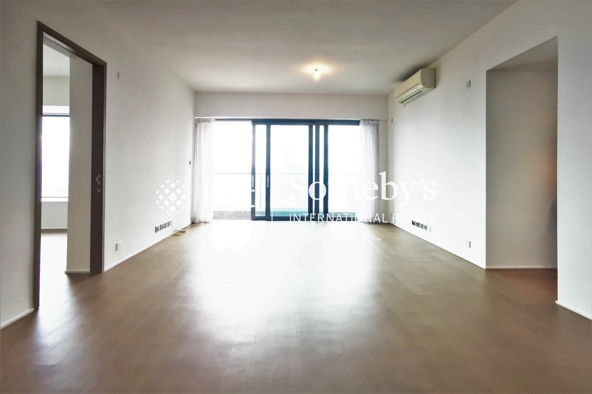 Azura 蔚然 | Living and Dining Room