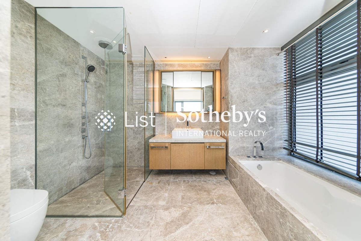 Azura 蔚然 | Master Bathroom