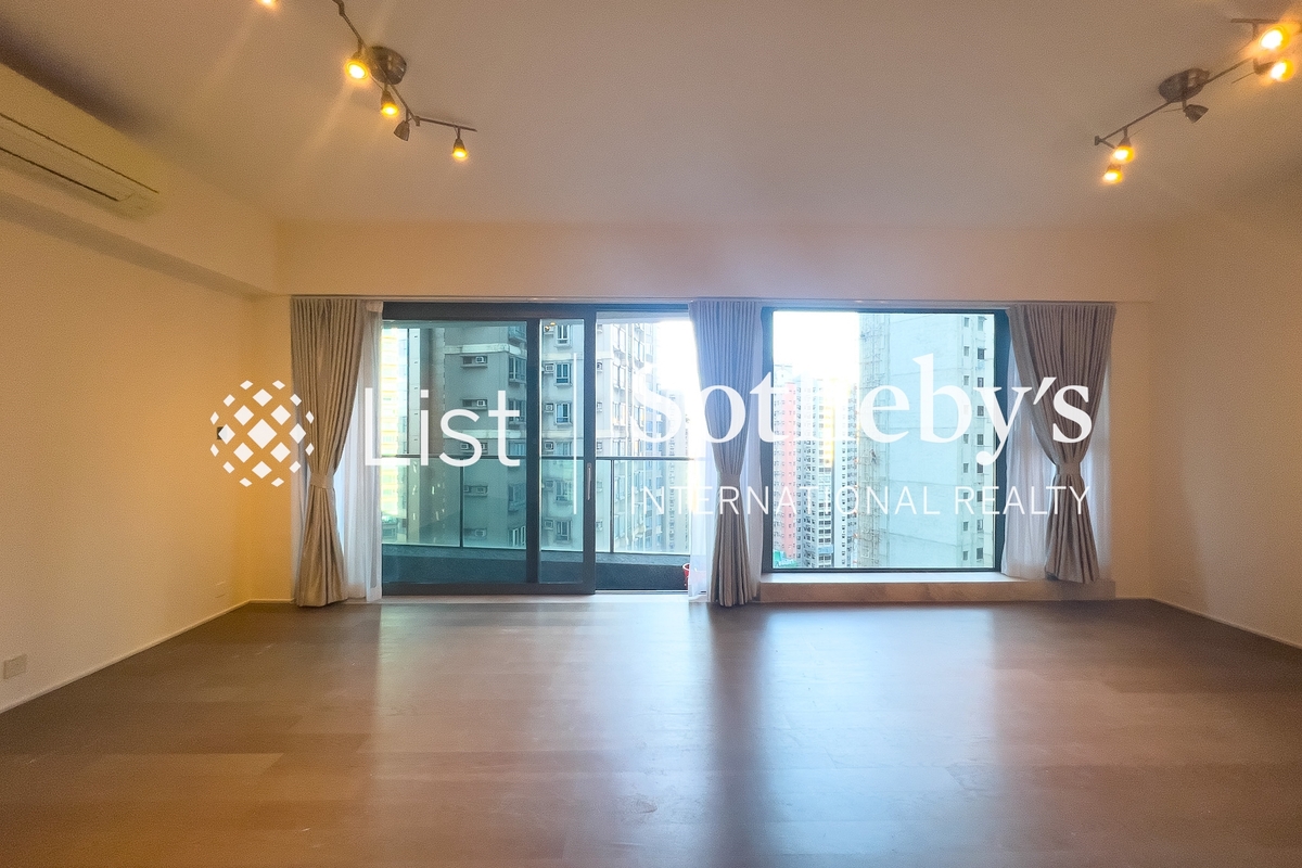 Azura 蔚然 | Living and Dining Room